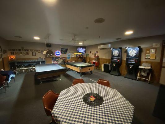 Game room: 2 pool tables, 2 dart boards