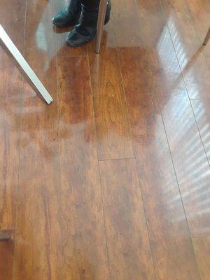 Installed laminate floor