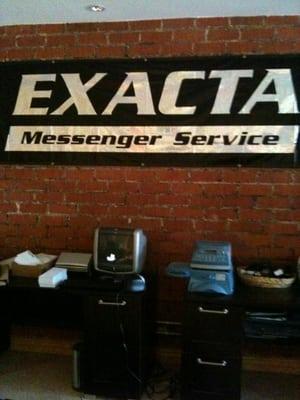 Exacta Messenger Service