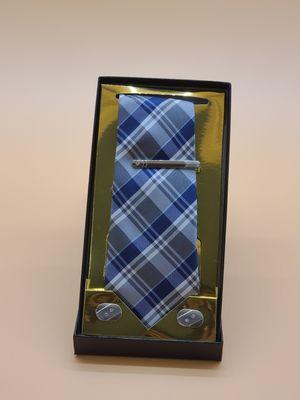 Tie, tie clip, handkerchief, cuff links