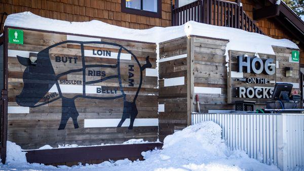 Outside ordering area for Hog on the Rocks eatery