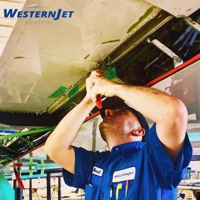 WESTERN JET AVIATION'S EXPERIENCED EXPERT TECHNICIANS, PROVIDE UNRIVALED EMPHASIS ON CUSTOMER SERVICE AND SATISFACTION