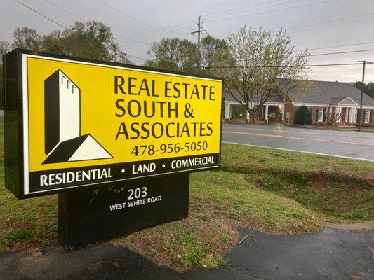 Real Estate South sign