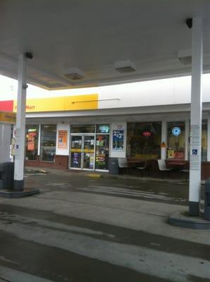 Shell station and mini mart. Subway inside store