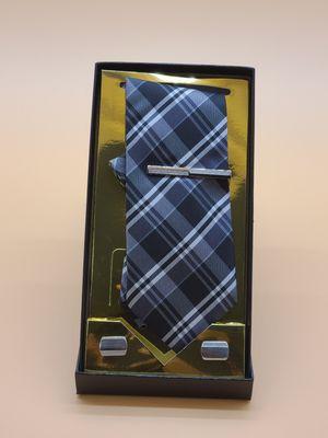 Tie, tie clip, handkerchief, cuff links