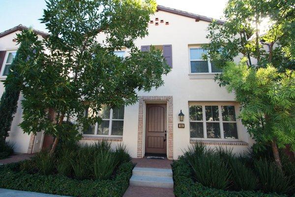 Stunning 2 Bed 2.5 Bath 2 Car Garage Townhome in the Santa Maria / Stonegate HOA in Irvine!  https://goo.gl/HP1wSD