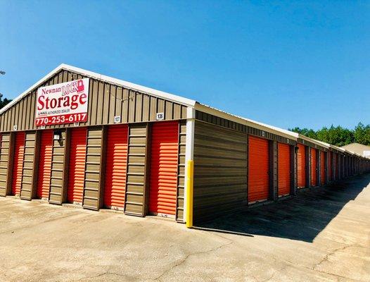 https://newnanlockstorage.com/