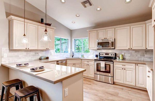 Valley Oak Flooring and Cabinet