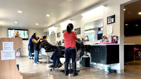 Woodway Salon & Barber