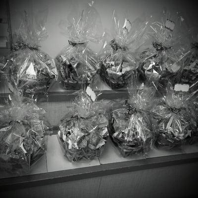 Gift baskets make great gifts for the holidays! 