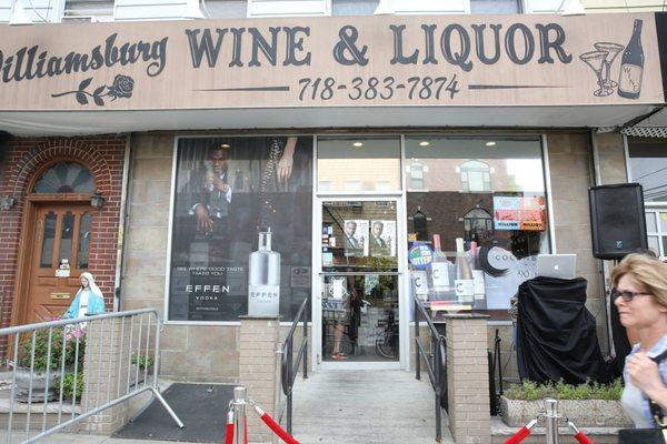 Williamsburg Wines & Liquors