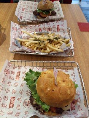 Spinach & goat cheese burger, smashfries, NJ burger