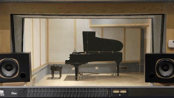 Solo Piano in Studio 2