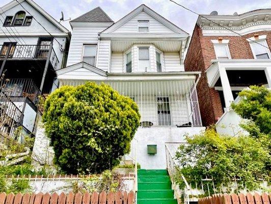 3046 Kingsbridge Terrace Bronx, NY 10463
Single Family For Sale