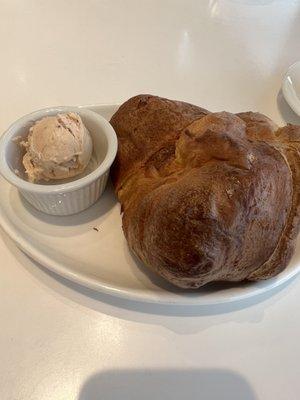 Popover with strawberry butter