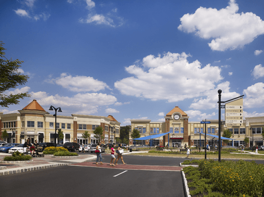 The Shops At Valley Square