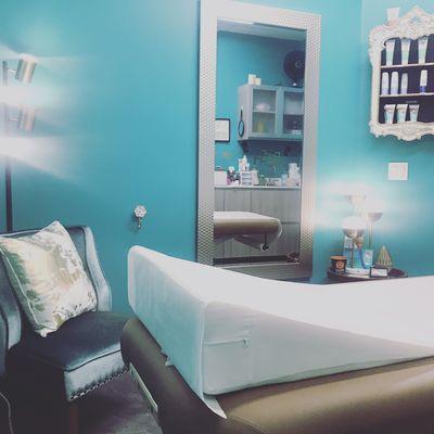 Mommariabodywaxing.com waxing suite studio 18 cal oaks Murrieta ca