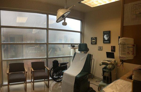 Treatment room.