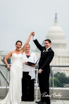 wedding-Washington-DC-Rodney-Bailey-Photography-Newseum-weddings-Roof-top-Capitol-View