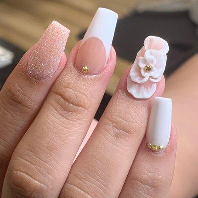 acrylic nails