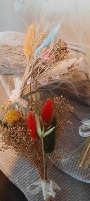 Dried flower bouquets