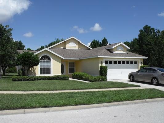 3 Bedroom Villa, sleeps 8, 2 Bathrooms, Gourmet Kitchen, 60" TV in Living Room, private pool in screened lenai