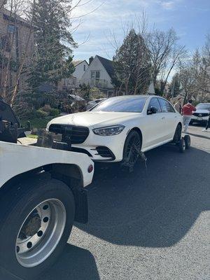 Luxury car towing queens and long island