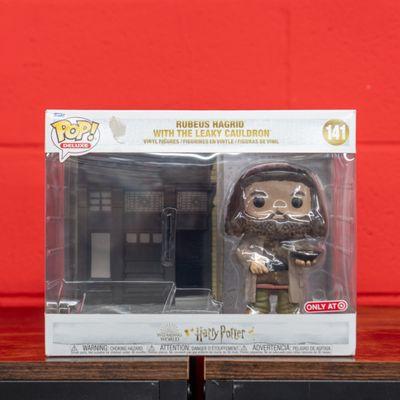 Funko Pop! Deluxe: Harry Potter: Rubeus Hagrid With The Leaky Cauldron #141