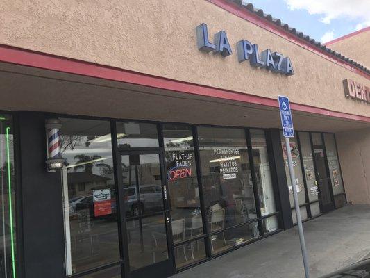 La Plaza Hair Center