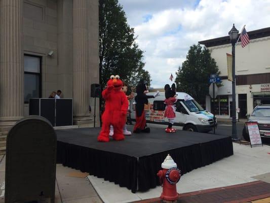 Great street fair with characters for the kids!