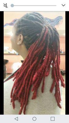 Dred retwist with color ends