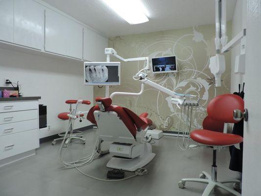 Sky Dental clinic in Montebello, CA. The operatory room.