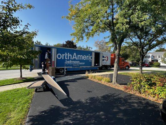 They set up the move-in well- and the neighbors in our new area were wonderful while the movers were here.