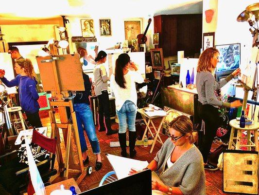 Art students at creative work in the Chelsea Drawing & Painting Workshop.