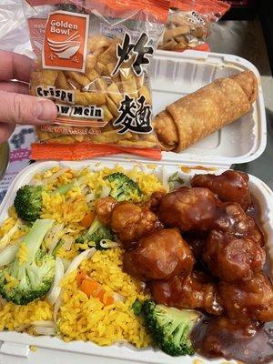 General's chicken, veg fried rice, egg roll, Crispy noodles