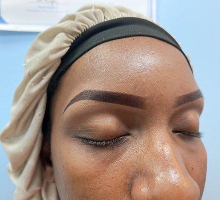 Eyebrow tinting