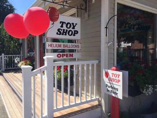 Red Balloon Toy Shop