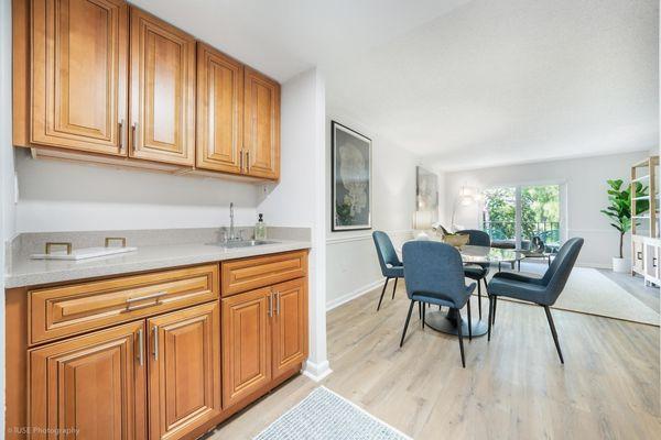 Independence Hall | Wilton Manors, FL | Apartment kitchen and dining room