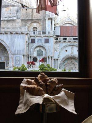 Croissant in Venice