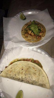 Got the Pirata and Pollo a la Parilla. Both tacos were stuffed with fresh meat and the guacamole was delicious!