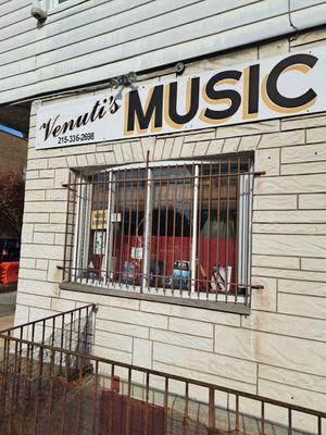 WELCOME TO VENUTIS MUSIC! EXPERT MUSIC LESSONS AND MUSIC ACCESSORIES! COME ON IN AND LOOK AROUND!!