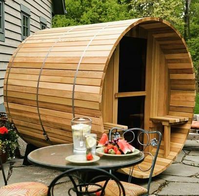 Outdoor barrel sauna.