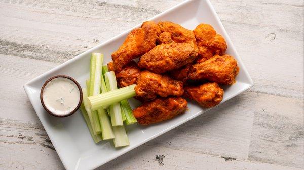 10 homestyle, melt-in-the-mouth wings tossed in sauce of your choice.