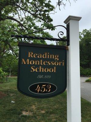 Reading Montessori