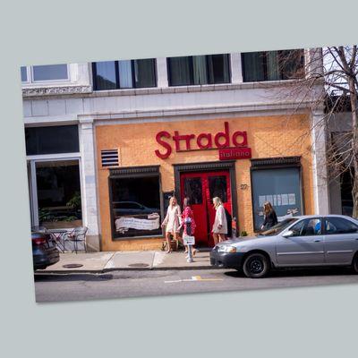 ninebar designed this striking logo for Strada.