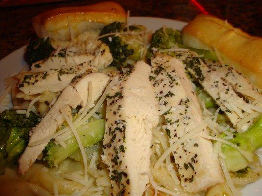 Chicken & Broccoli farfalle