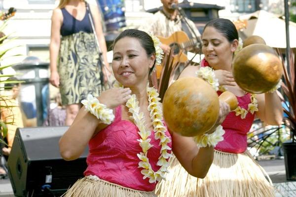 Halau Hula O Kawahineali'inohoikeanuenue-'elua