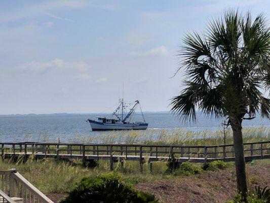 Harbor Island beachfront view