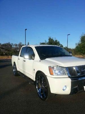 Nissan Titan 26'' Rims