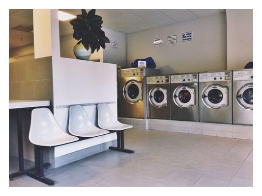 Driggs Ave Laundromat & Dry Cleaners